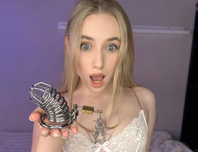 Emilyqueen2 Fansly verified creator 2026